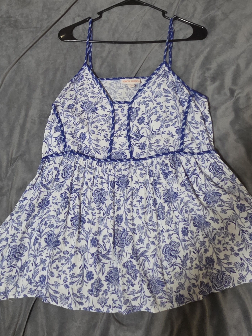 Knox Rose Blue & White Floral Spaghetti-Strap Babydoll Tank Top